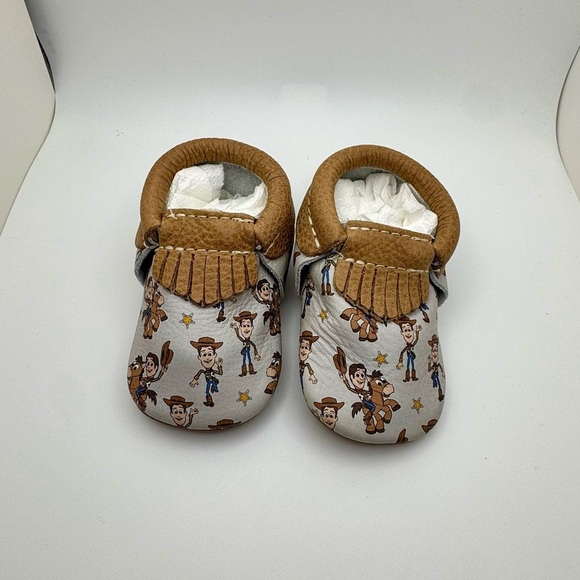 Freshly Picked Disney Baby Moccasins w Toy Story's Woody & Bullseye 🎯 Size 2 - Picture 2 of 6